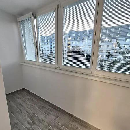 Krasny V Ruzinove Lejlighed *