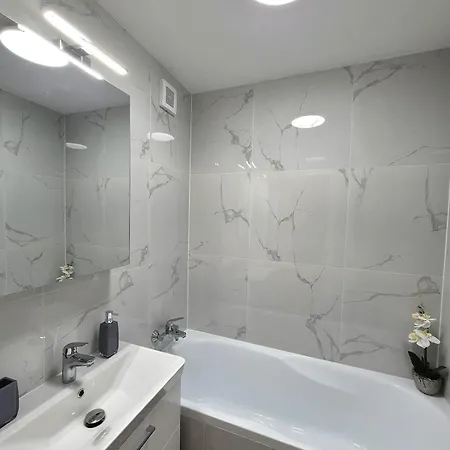 Krasny V Ruzinove Lejlighed *