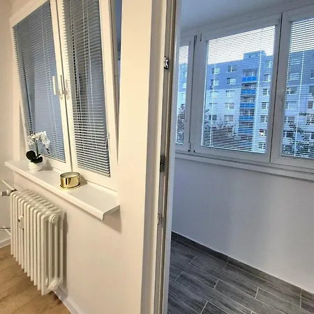 Krasny V Ruzinove Lejlighed *